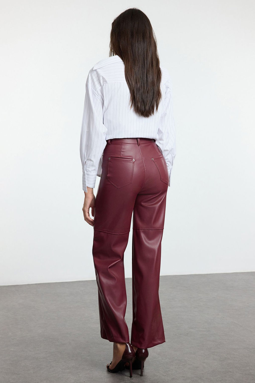 TRENDYOLMILLA Siyah Relaxed/Rahat Straight/Boru Paca Dikis Detayl? Pantolon TWOAW25PL00068 фото 12