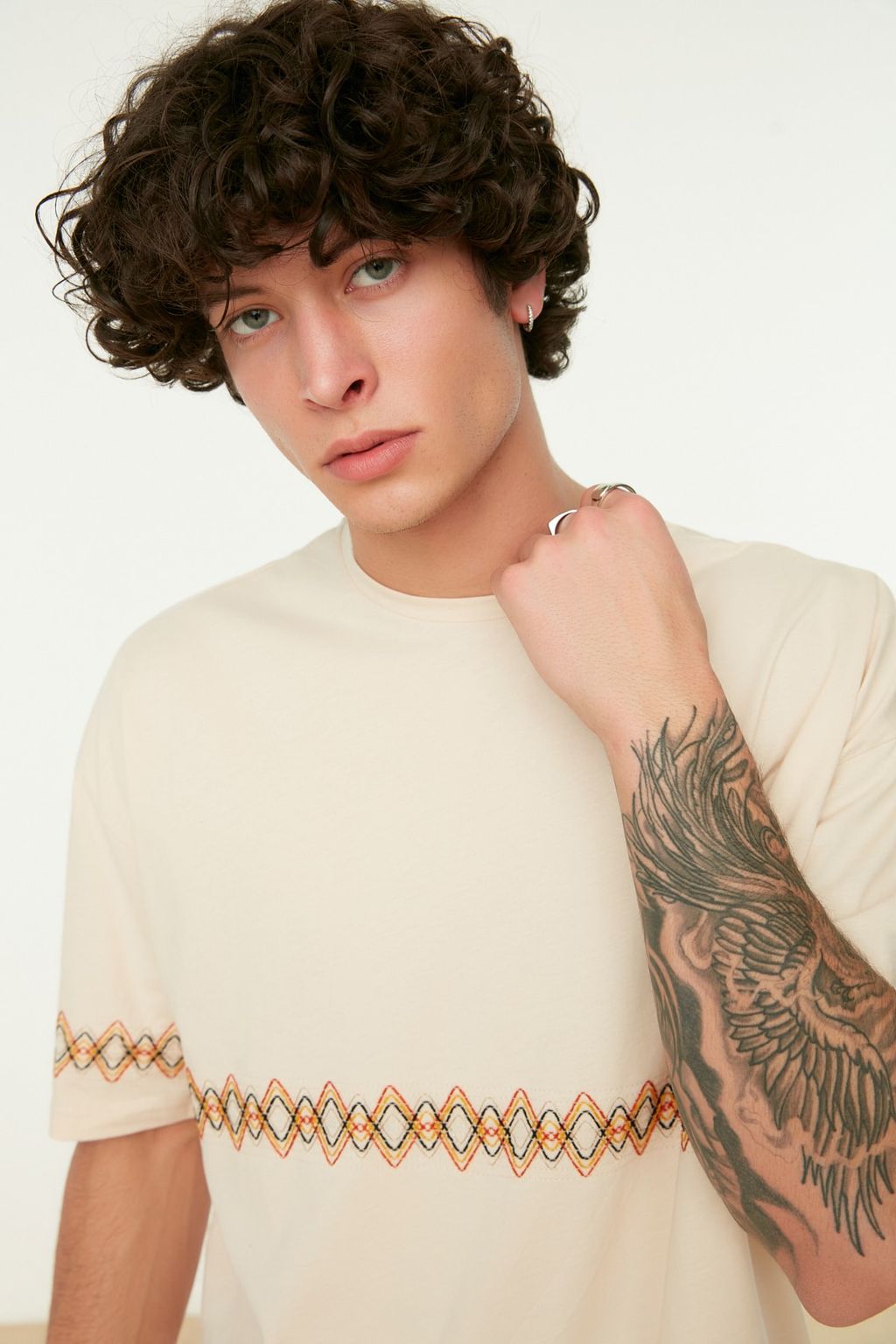TRENDYOL MAN Tas Oversize/Genis Kesim K?sa Kollu Islemeli %100 Pamuklu T-Shirt TMNSS21TS1889 - Trendyolmilla фото 14
