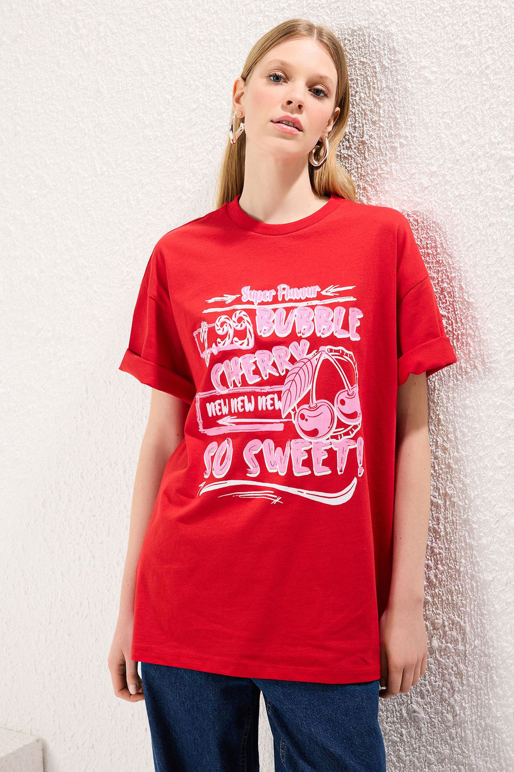 TRENDYOLMILLA K?rm?z? %100 Suprem Bask?l? Oversize/Rahat Kesim Orme T-Shirt TWOSS24TS00123  фото 2