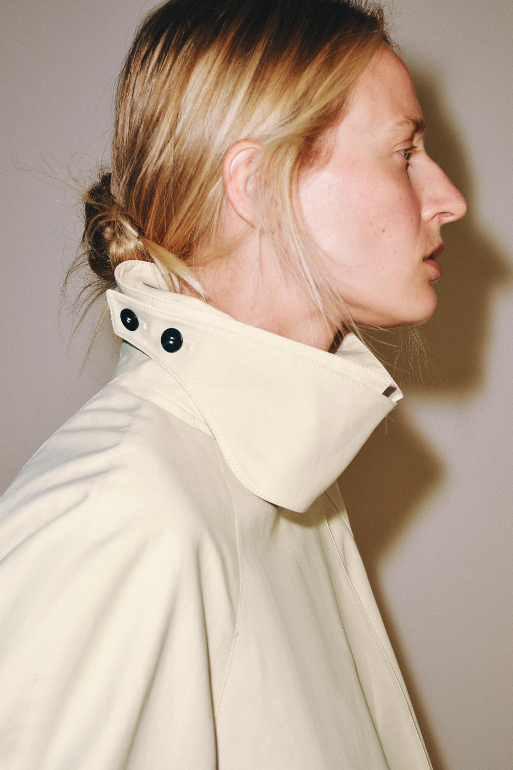 TRENCH CORTO ZW COLLECTION / Hueso - Zara фото 6
