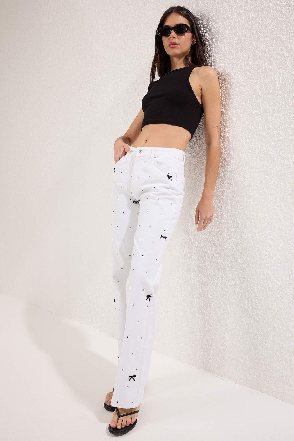 Trendyolmilla Mavi Kurdele/Fiyonk Detayl? Tasl? Normal Bel Wide Leg Jeans TWOSS25JE00234  фото 7