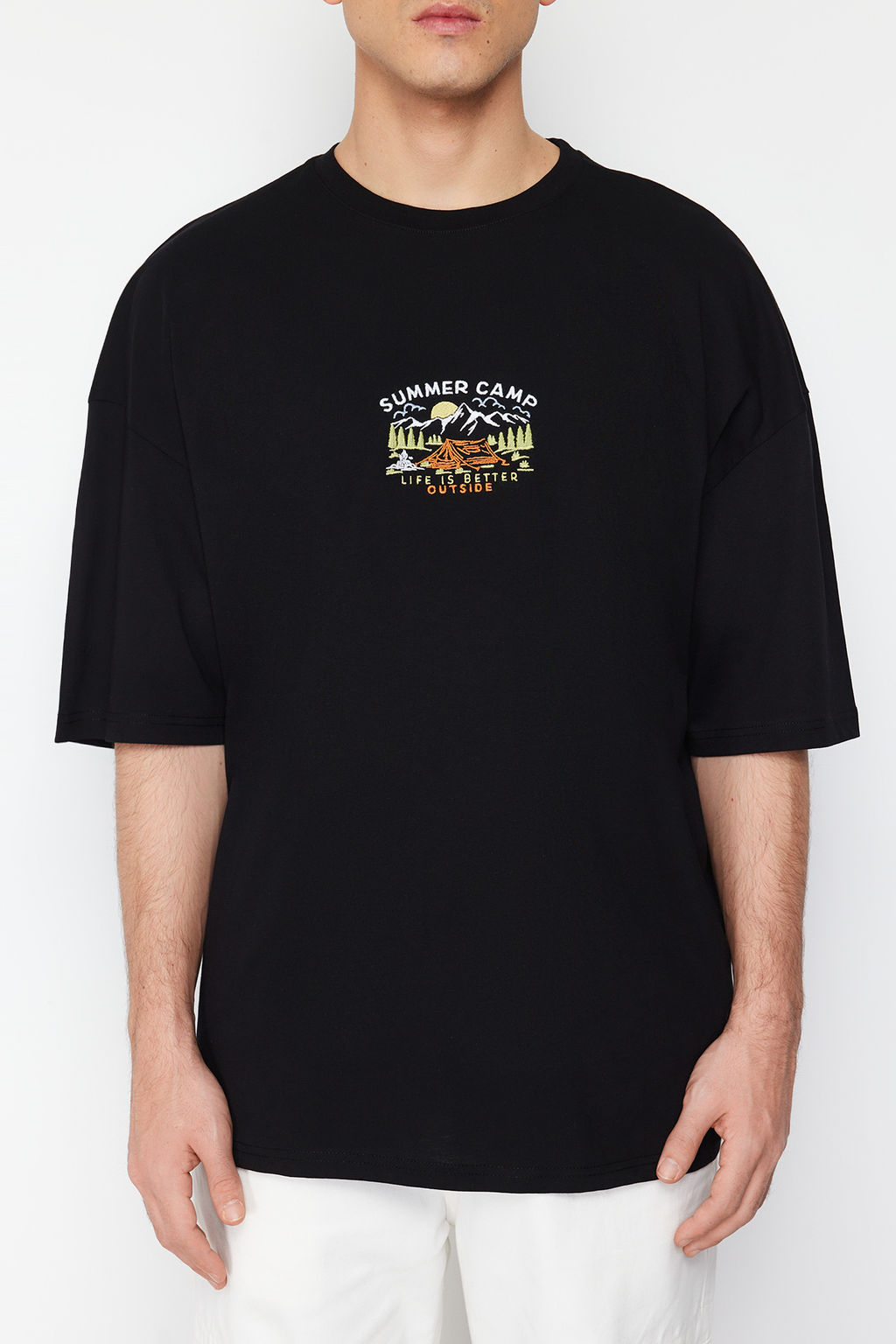 Siyah Oversize/Genis Kesim K?sa Kol Manzara Nak?sl? %100 T-Shirt TMNSS23TS00243