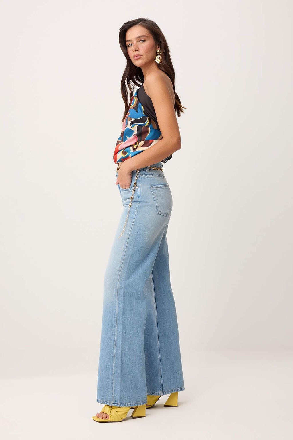 Mavi Kemerli %100 Pamuk Zincir Kemer Detayl? Yuksek Bel Wide Leg Jeans TWOSS26JE00233 - Trendyolmilla фото 4