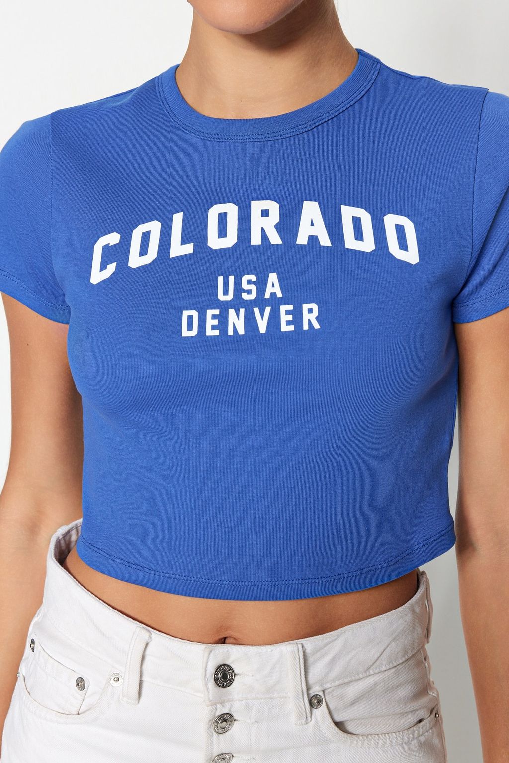 TRENDYOLMILLA Antrasit %100 Pamuk Slogan Bask?l? Fitted/Vucuda Oturan Crop Esnek Orme T-Shirt TWOSS23TS00101 фото 3