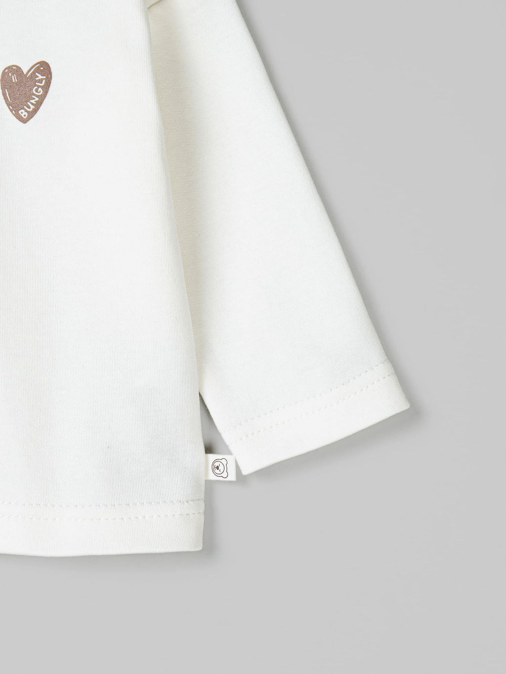 Лонгслив "Сердце" с принтом 0+