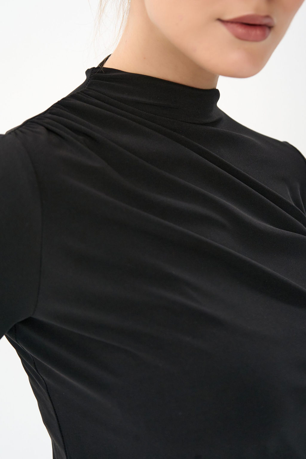 Лонгслив Нора (чёрный-2) - Эльза фото 6