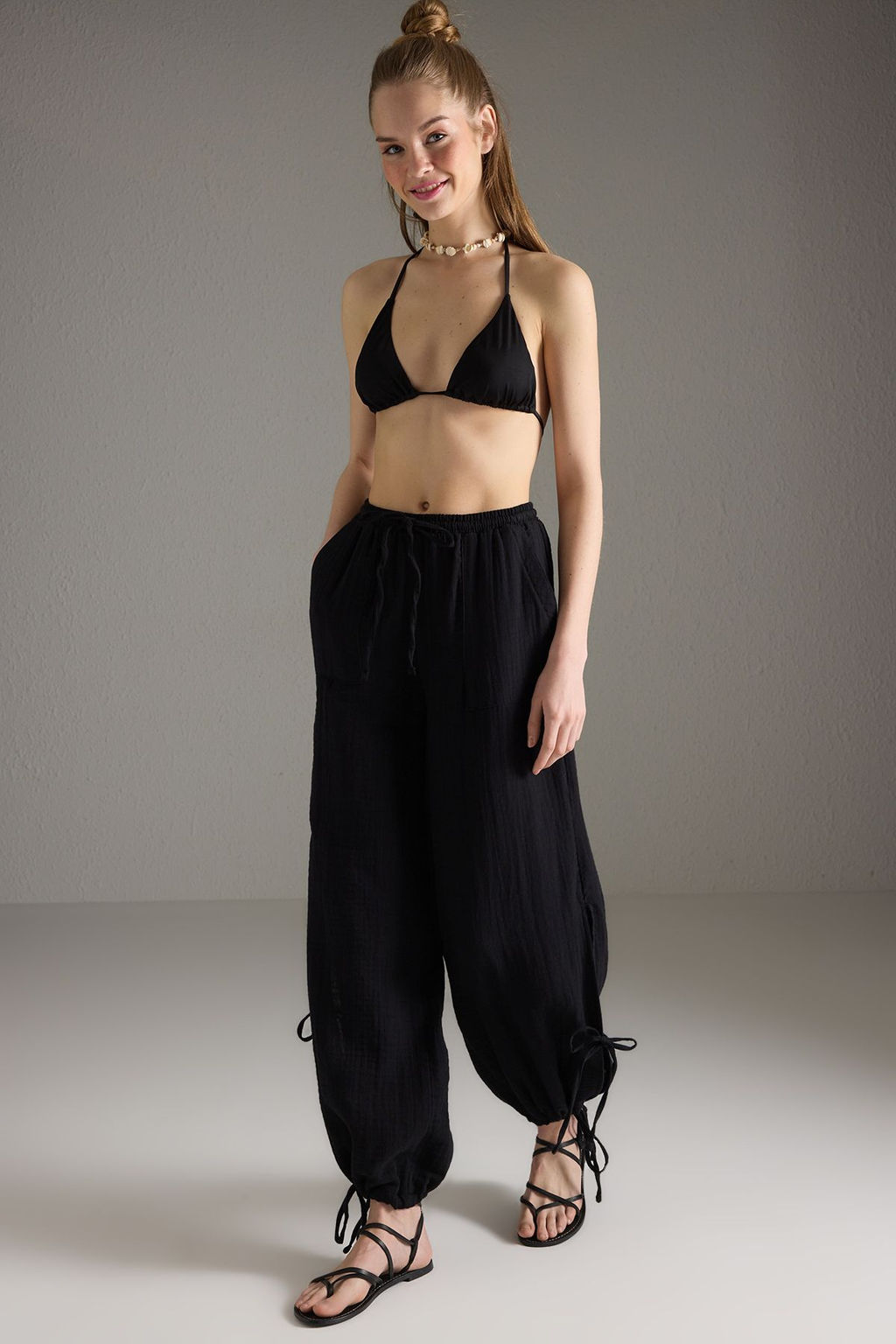 Trendyolmilla Tas Dokuma Baglama Detayl? 100% Pamuk Plaj Pantolon TBESS25PL00008  фото 6