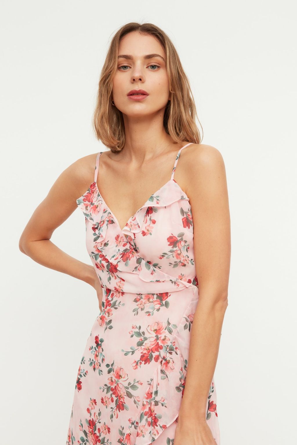 TRENDYOLMILLA Fusya Cicekli Kruvaze Midi Sifon Astarl? Dokuma Elbise TWOSS19EL0375 фото 8