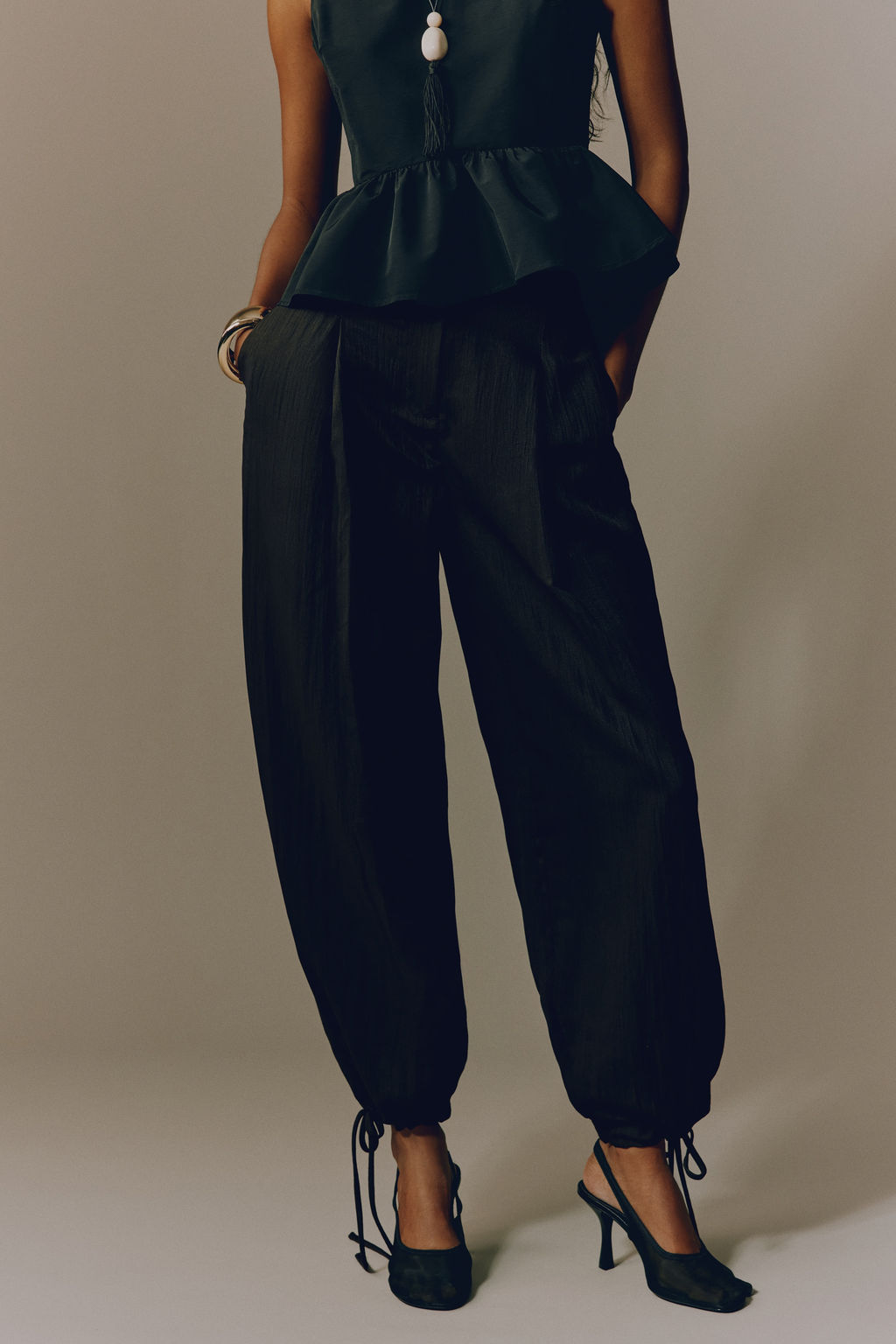 Pantal?n barrel con efecto arrugado - H&m фото 5