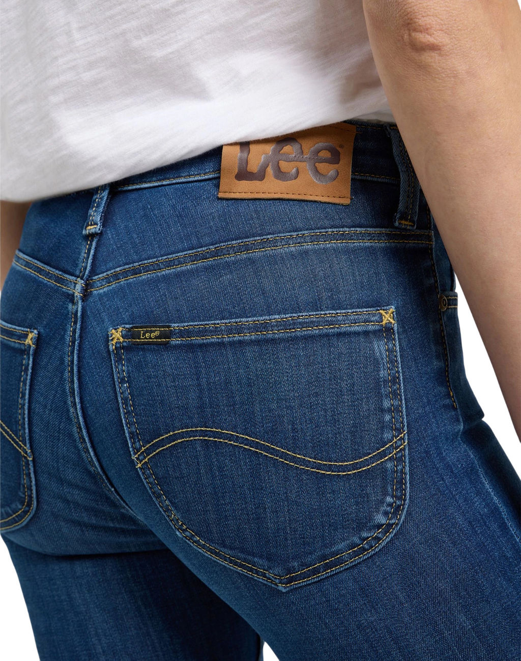 Джинсы женские