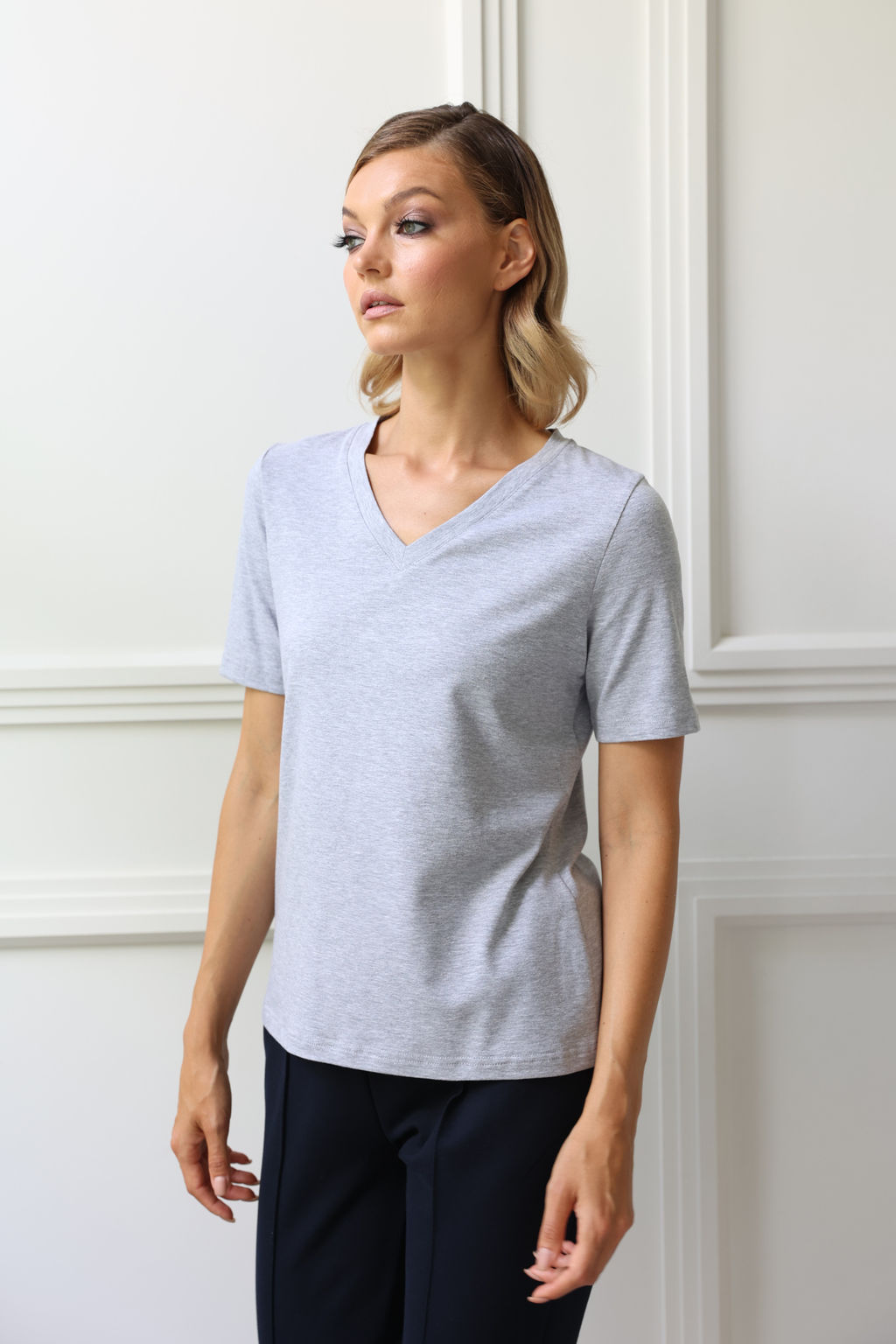 Футболка с V-образным вырезом - Looklikecat фото 2