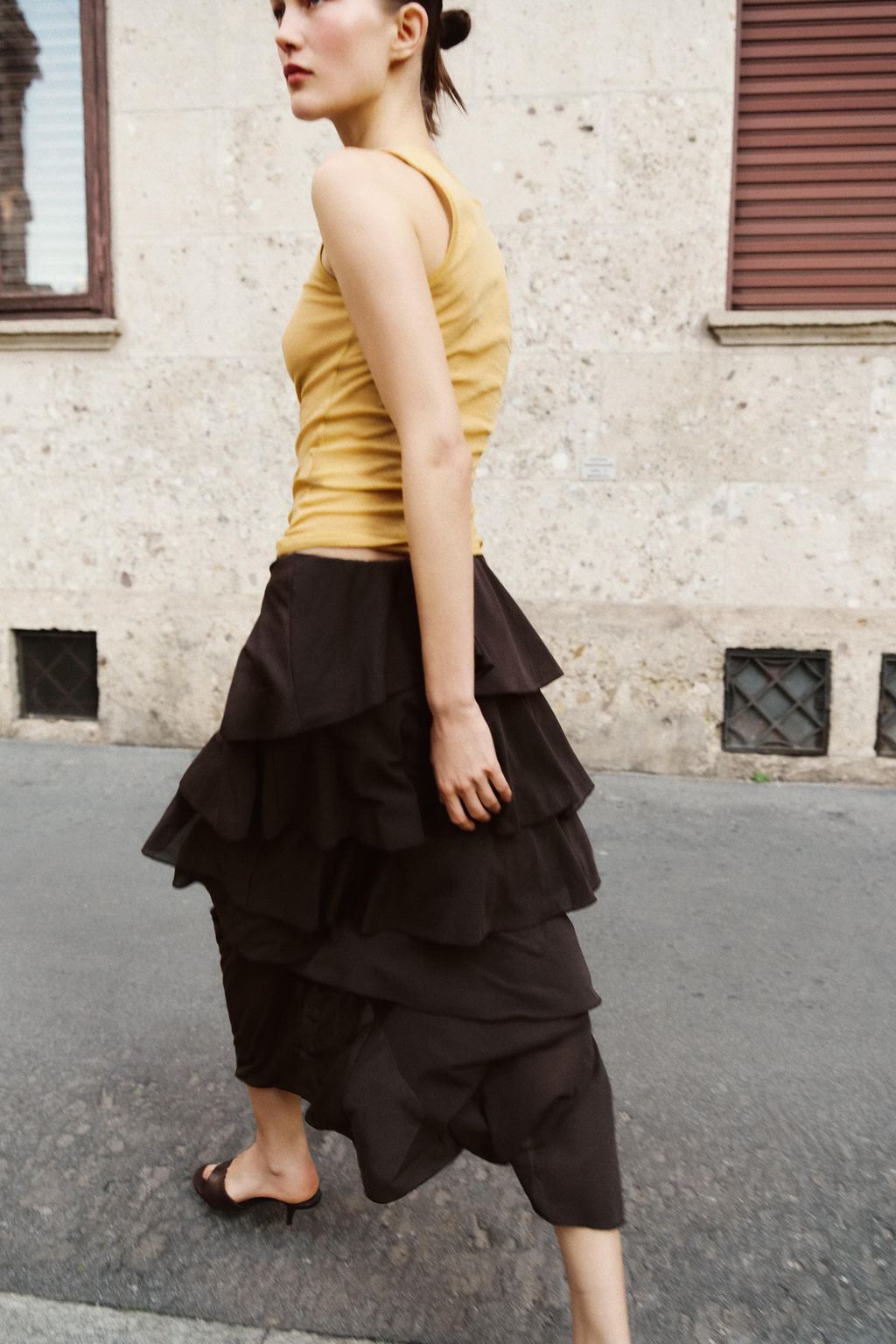 FALDA MIDI VOLANTES / Marr?n oscuro - Zara фото 5