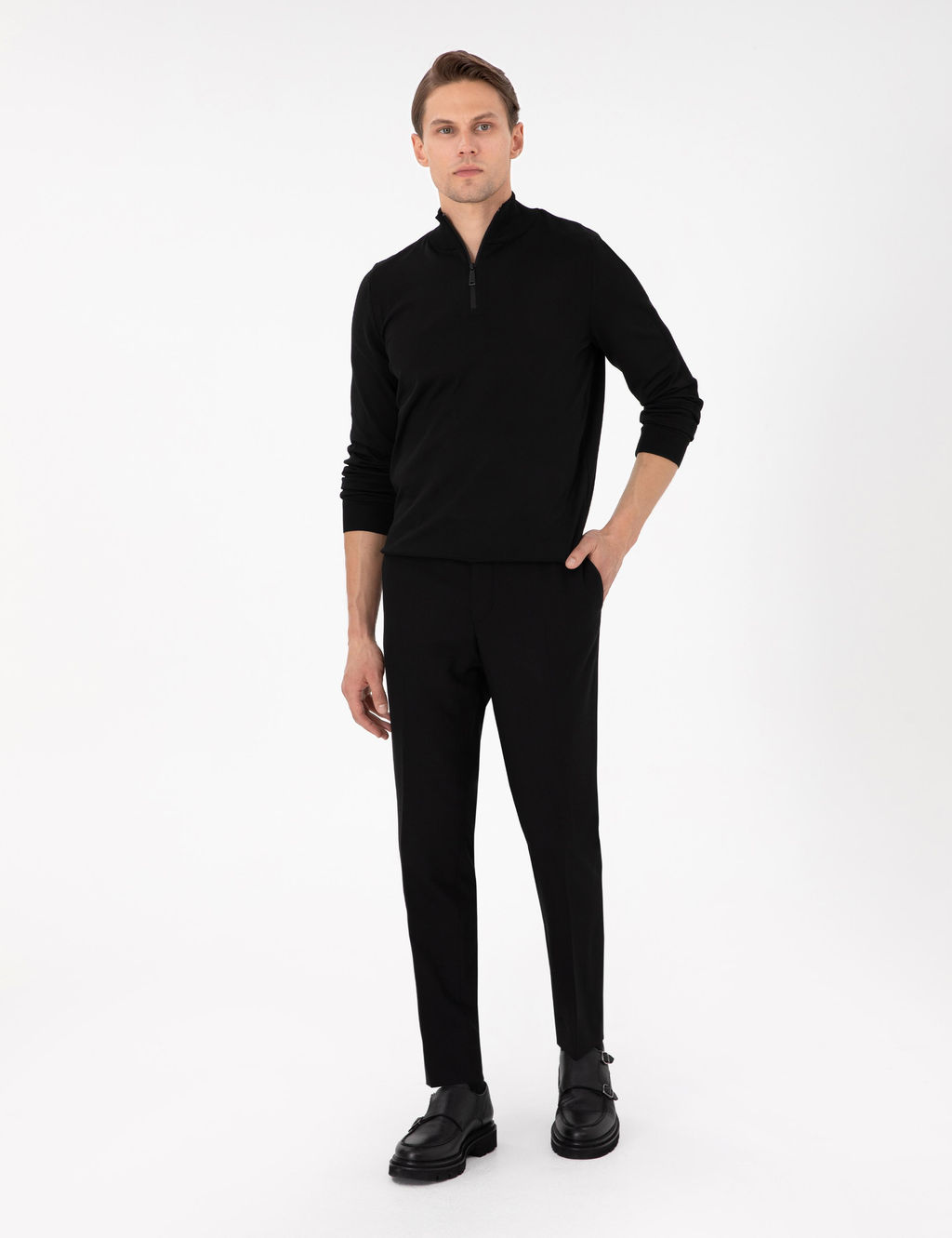 Siyah Slim Fit Fermuarl_ Dik Yaka Triko Kazak
