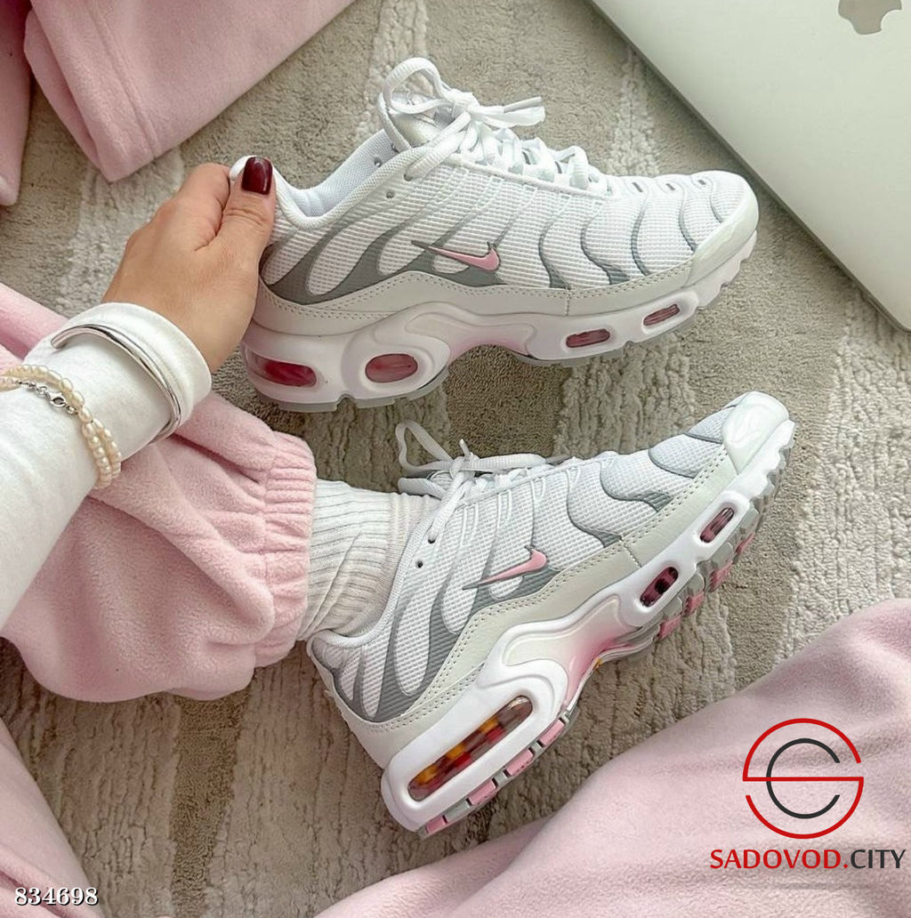 Кроссовки женские весенние