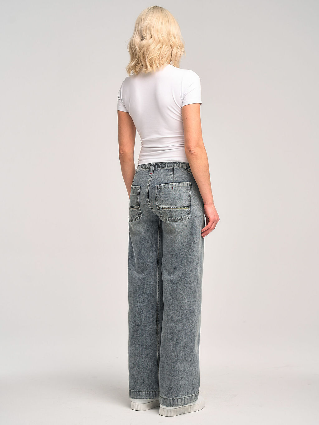 ДЖИНСЫ