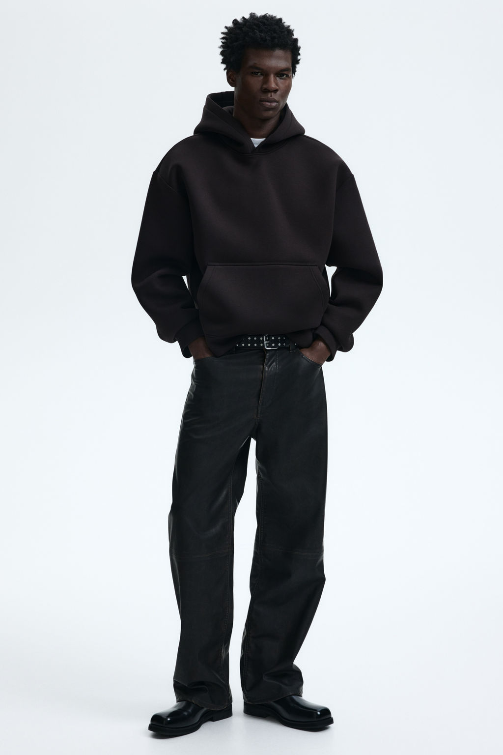 Sudadera efecto neopreno con capucha Loose Fit - H&m фото 5