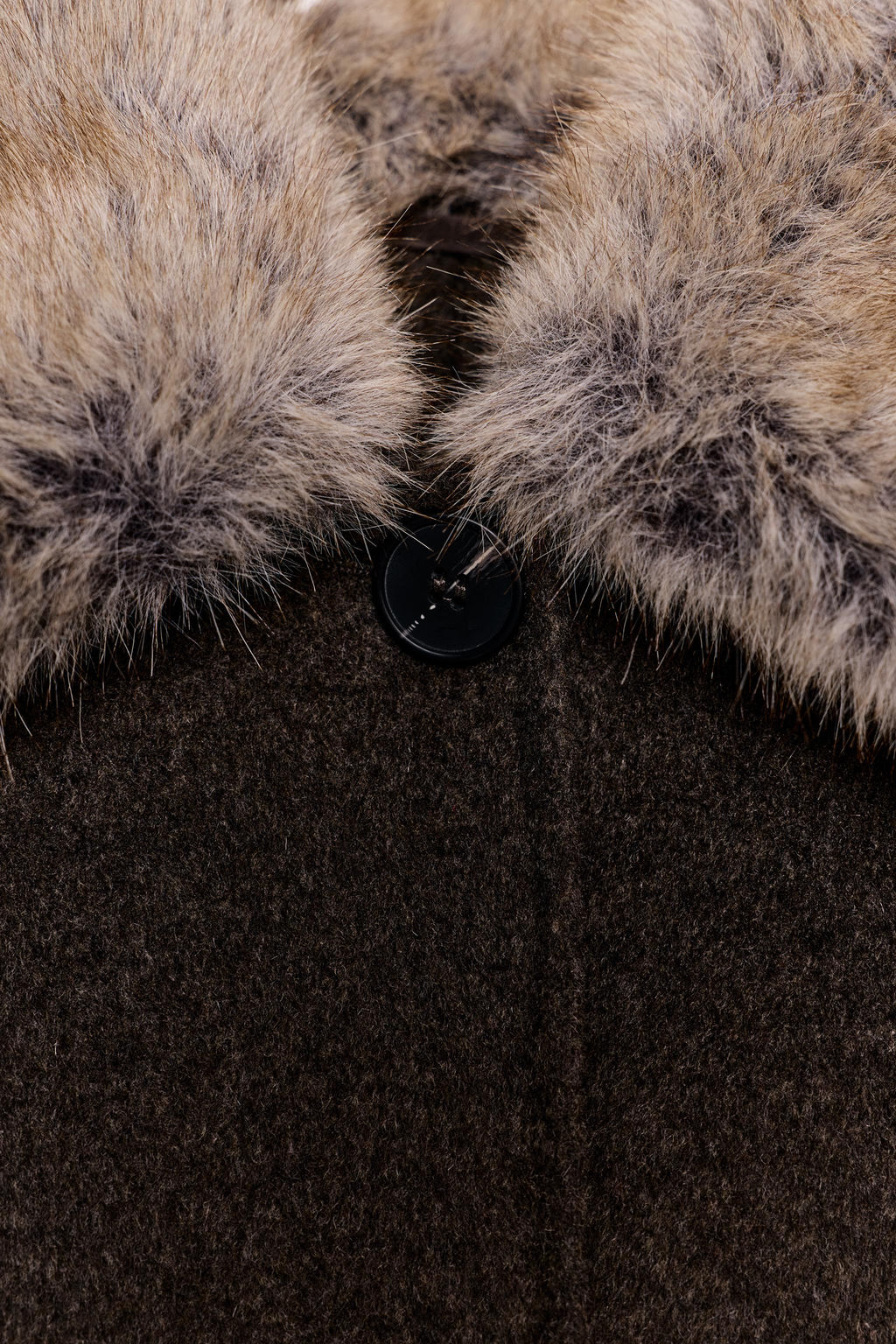 WOOL COAT WITH FAUX FUR COLLAR - Zara фото 9