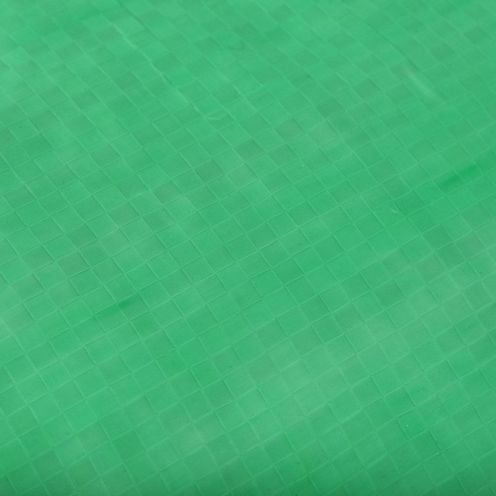 Тент 3х4м из полиэтилен 120г/м2, на люверсах 0,5м, зелено-серый (Россия)