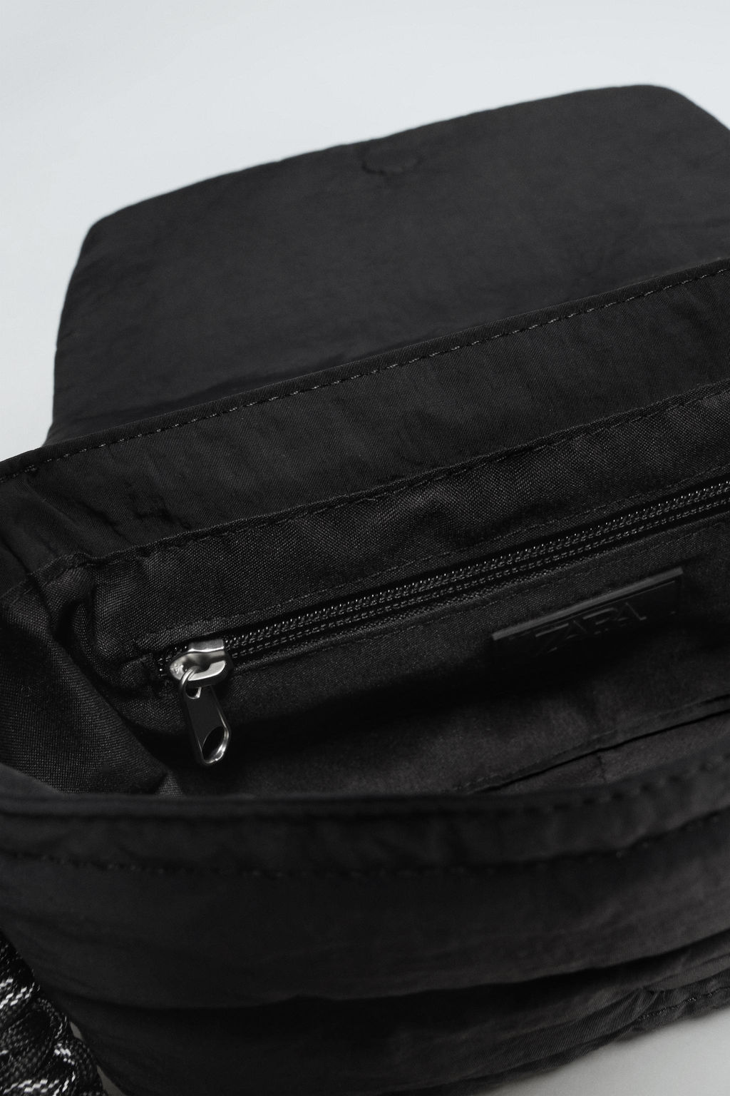 QUILTED NYLON CROSSBODY BAG - Zara фото 6