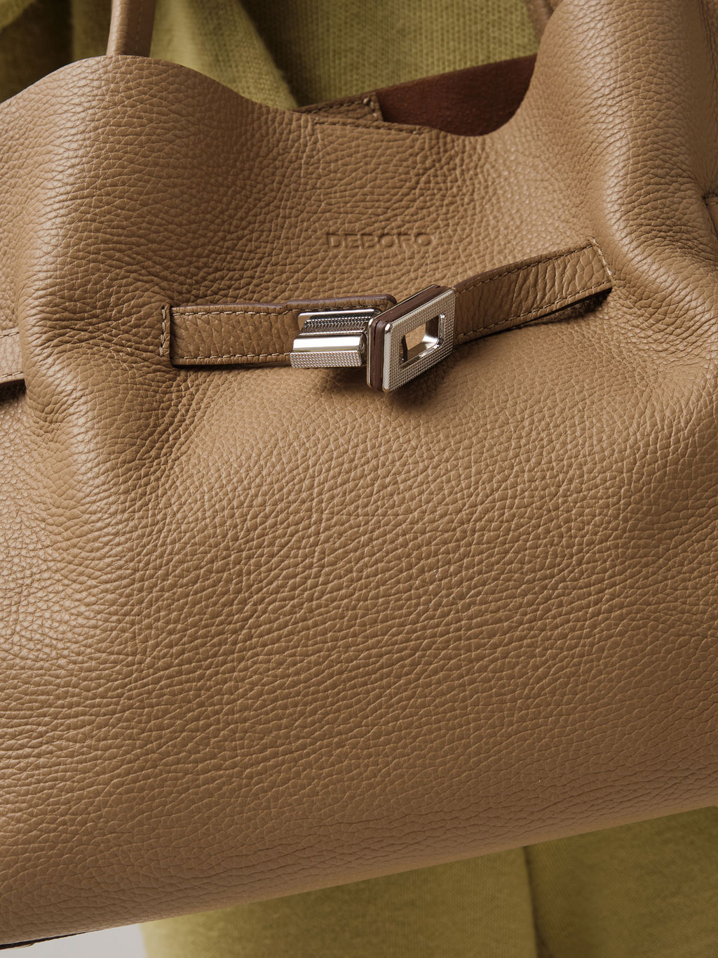 Кожаная сумка Deboro 31195 бежевый карандаш