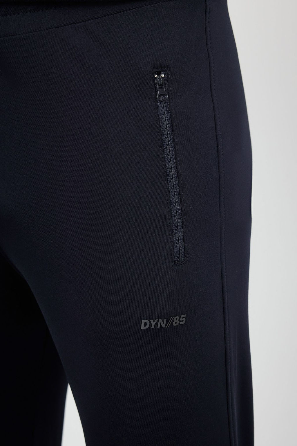TRENDYOL MAN Siyah Slim/Dar Kesim Fermuar Cepli Spor Esofman Alt? TMNAW25EA00015 - Trendyolmilla фото 4