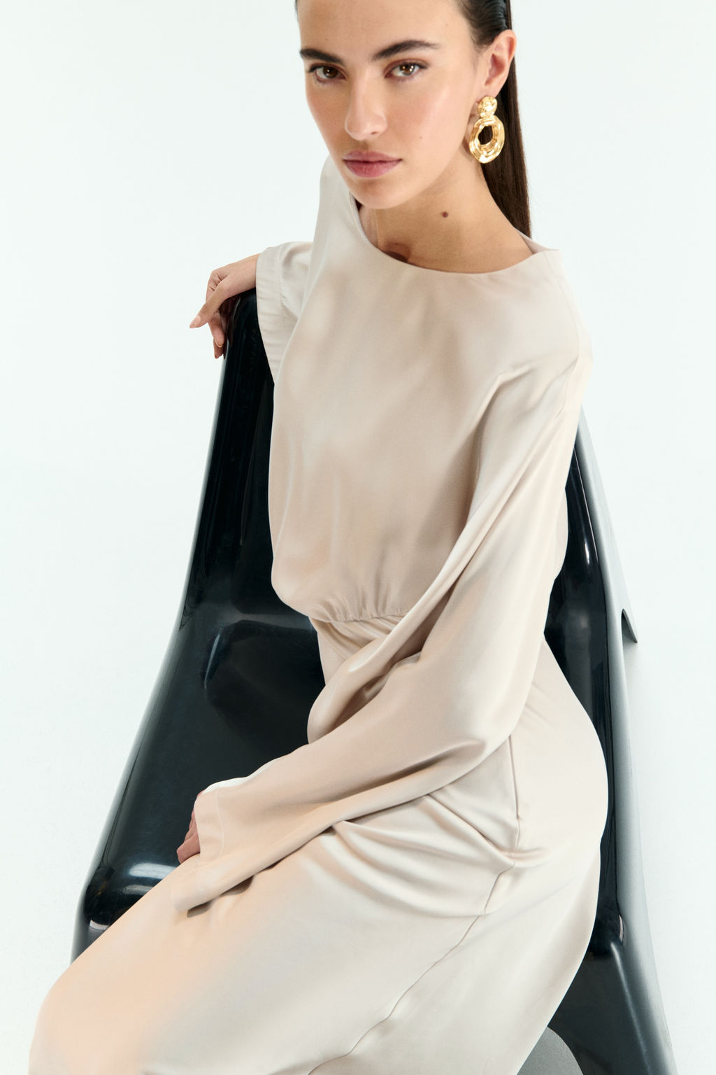 Vestido de sat?n con hombreras - H&m фото 6