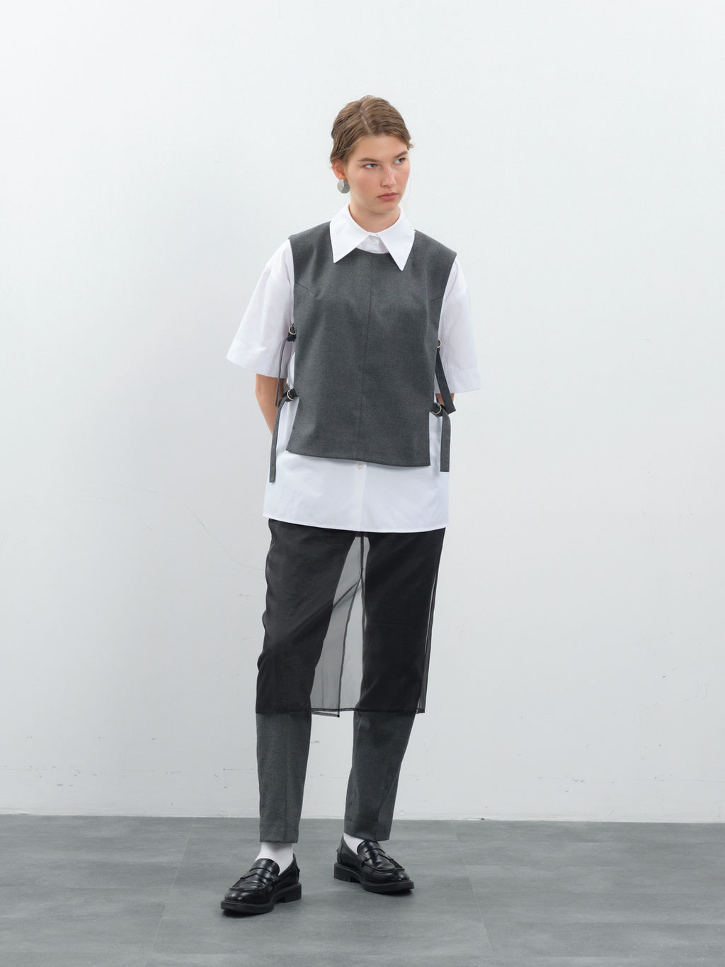 Серые зауженные брюки virele