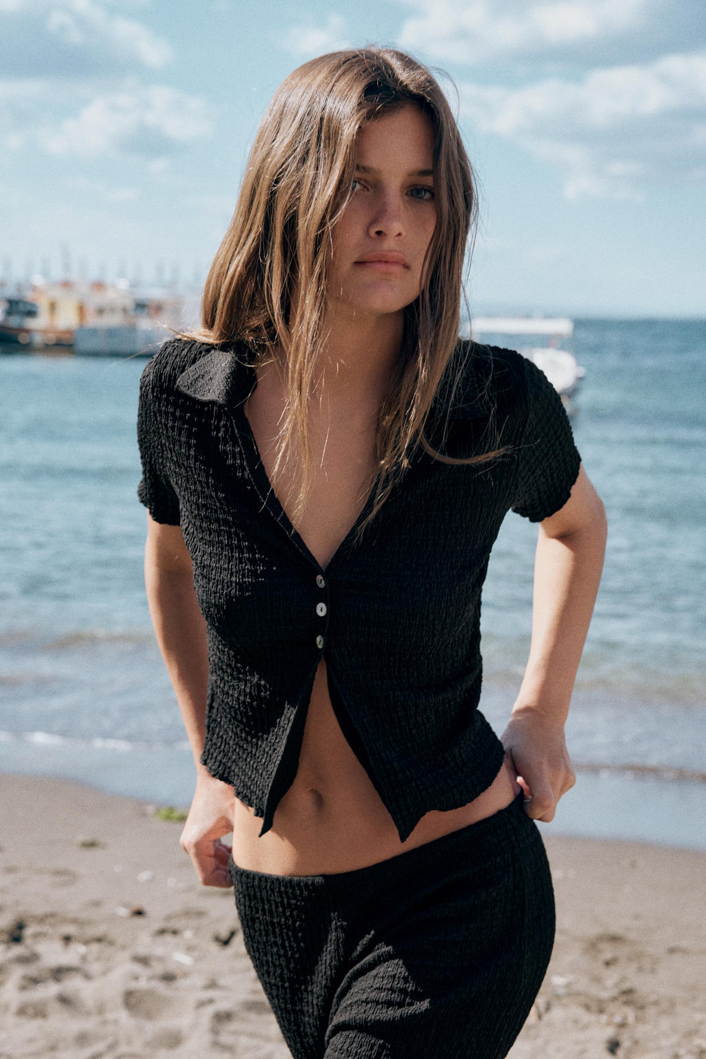 CHAQUETA CROP TEXTURA / Negro