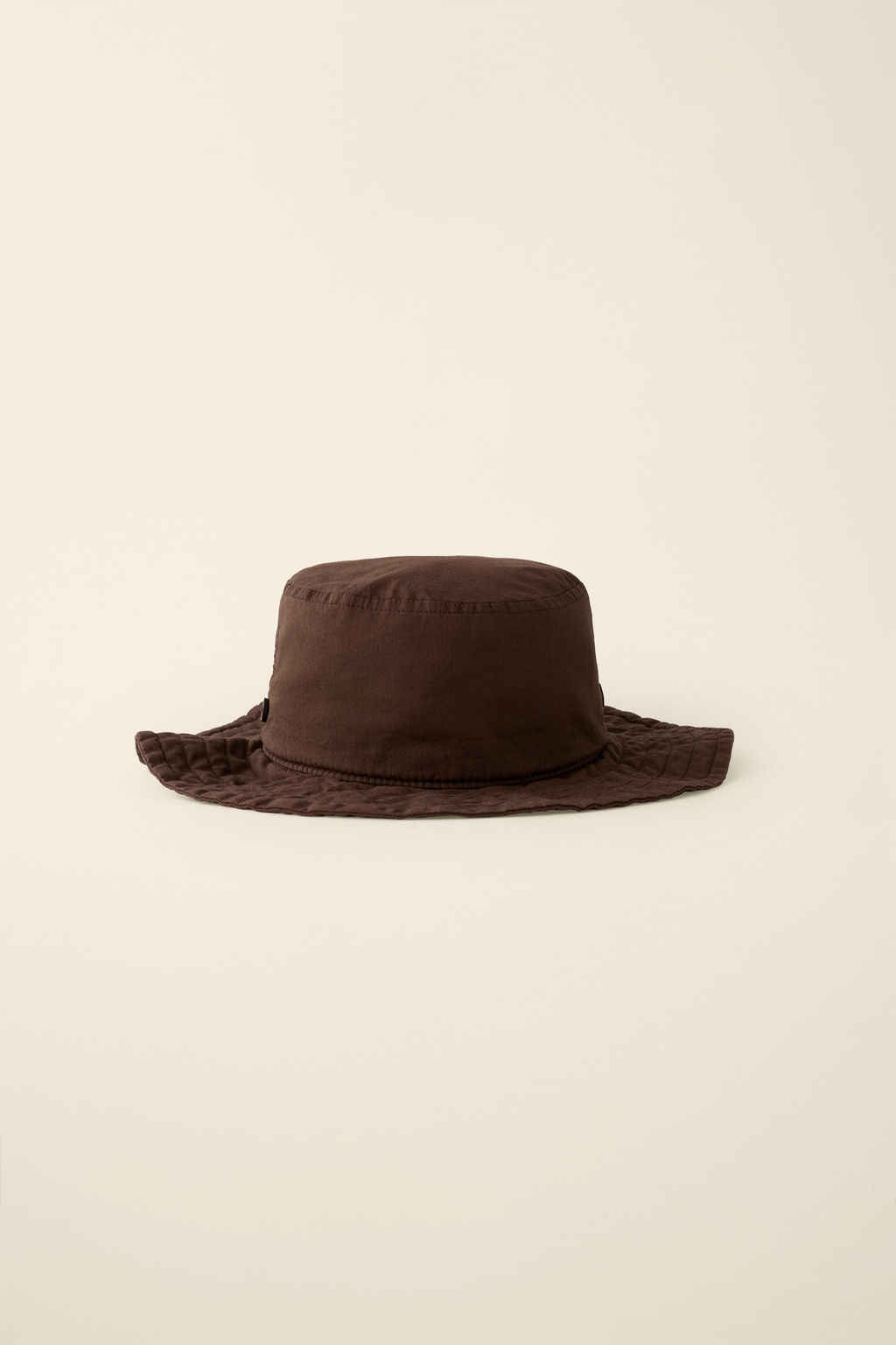 GORRO BUCKET CREATED BY CARAMEL LONDON X ZARA / Marr?n