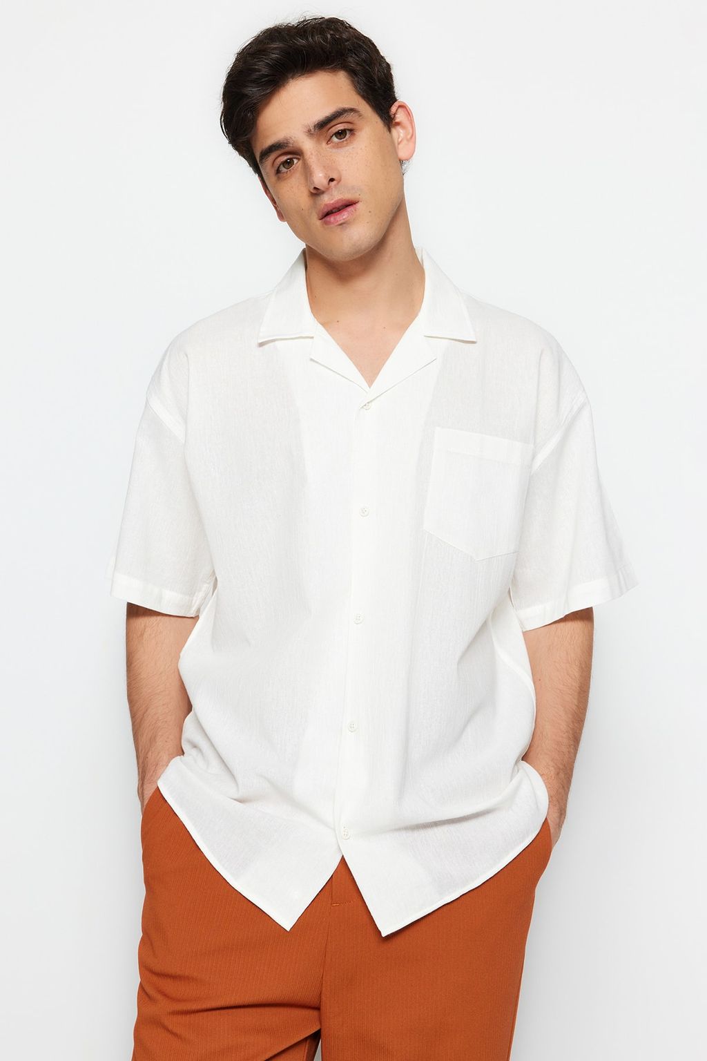 TRENDYOL MAN Yesil Oversize Fit Yazl?k Pamuklu Gomlek TMNSS23GO00080