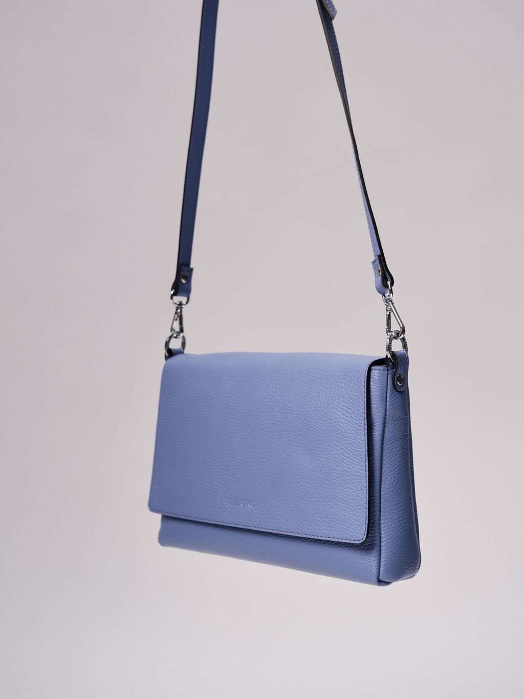 Сумка кожаная на плечо Deboro 30181 сиреневый закат