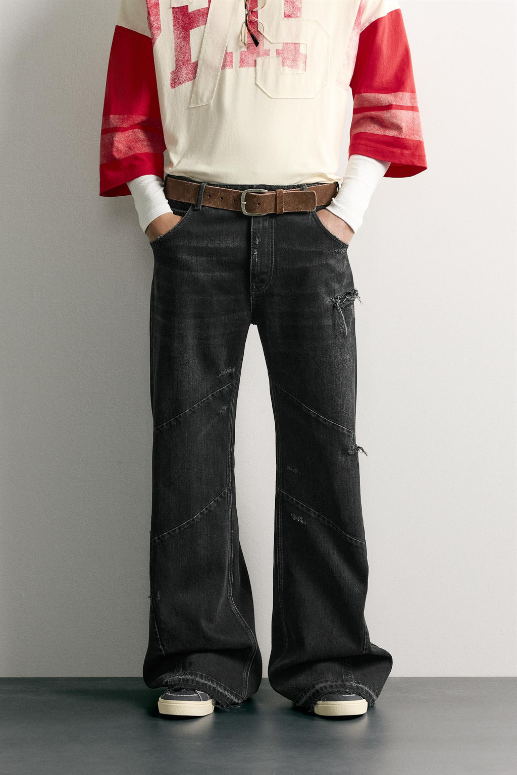 JEANS FLARE FIT COSTURAS / Negro - Zara фото 2