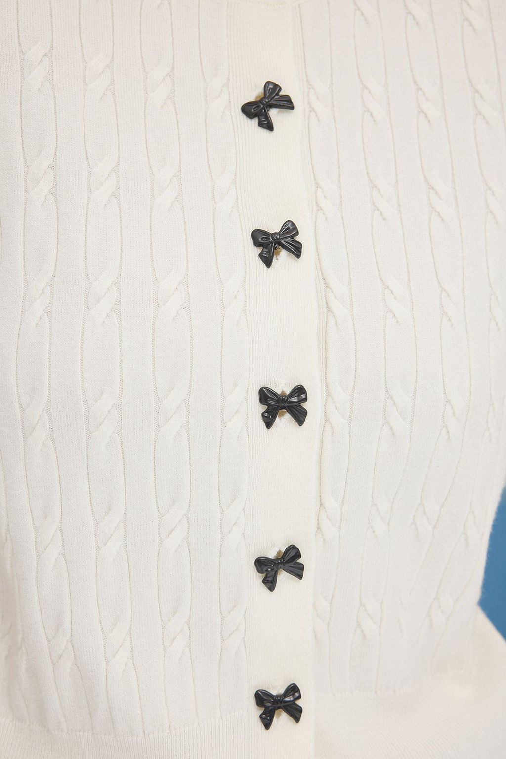 TRENDYOLMILLA Ekru Sac Orgulu Kurdele Dugmeli Triko H?rka TWOSS25HI00005  фото 4