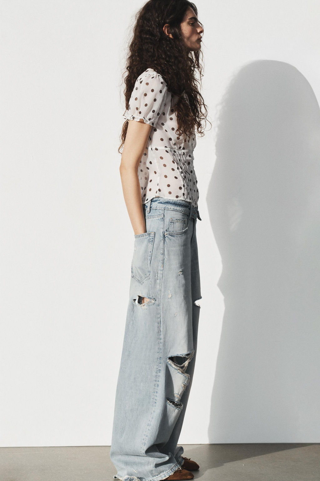 TRF FOLDED WAIST MID-WAIST JEANS - Zara фото 17