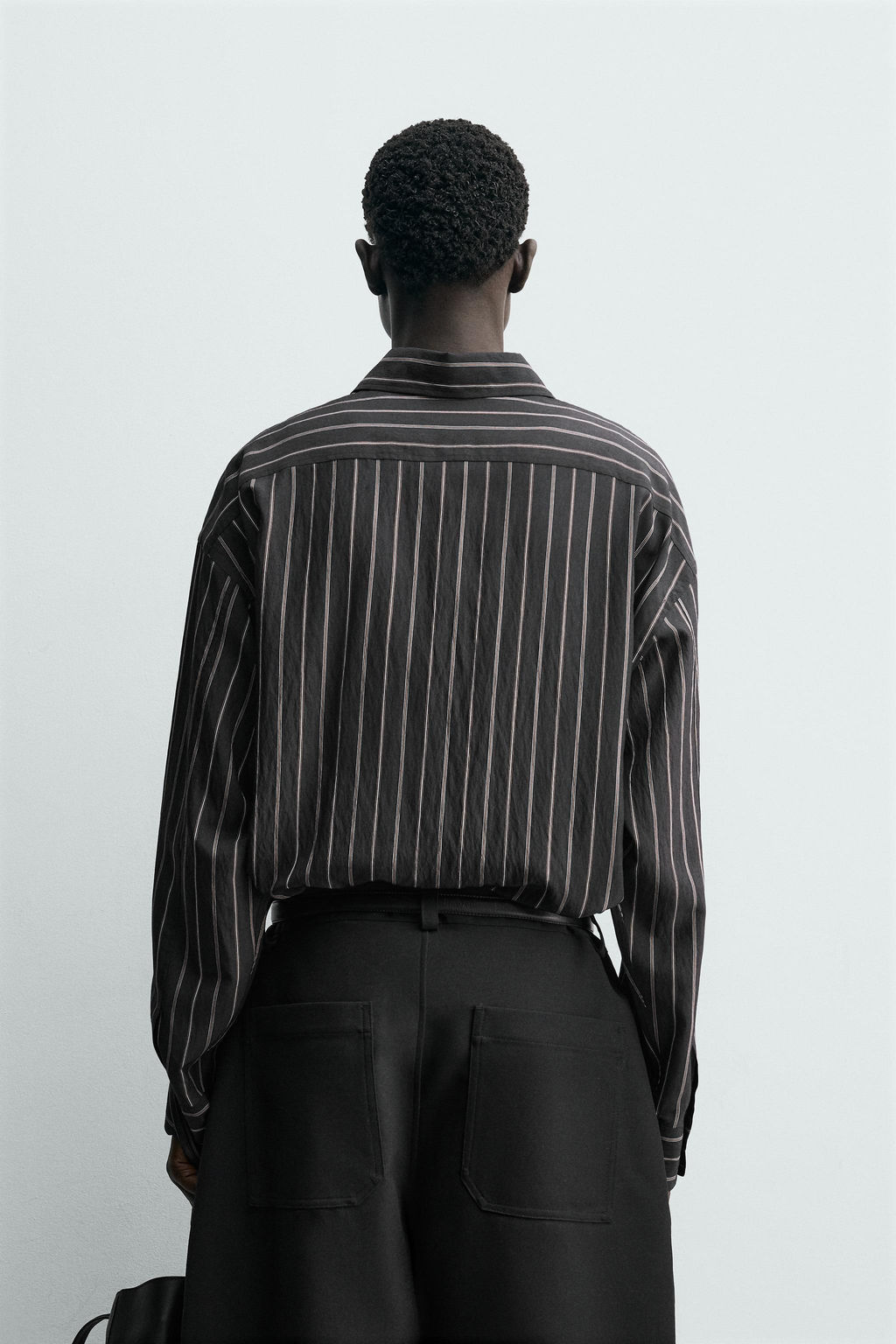 CAMISA FLUIDA RAYAS / Negro - Zara фото 3