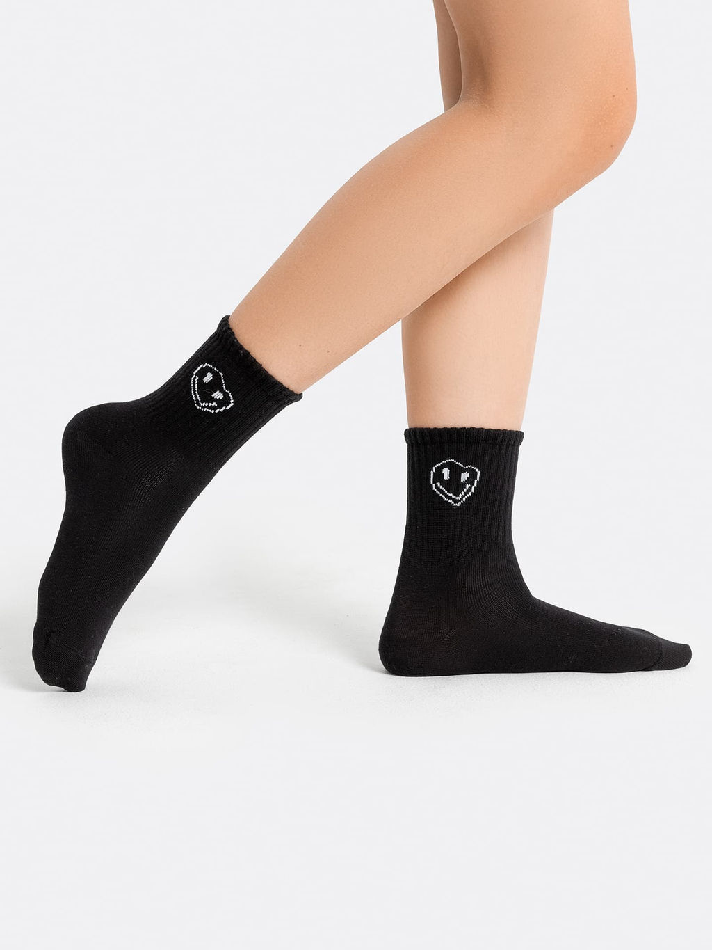 Цена за 5 пар! Носки детские черные с рисунком в виде смайлов