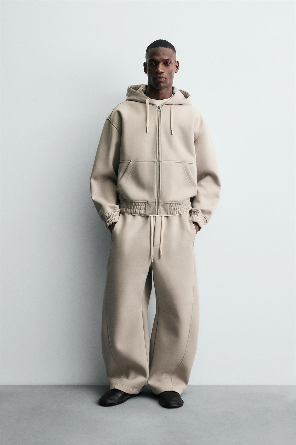 NEOPRENE-EFFECT HOODIE WITH ZIP - Zara фото 10