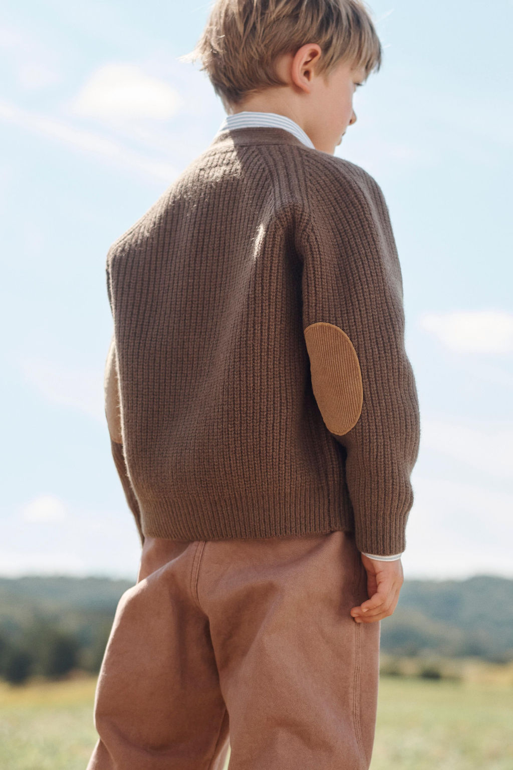 LIMITED EDITION 100% WOOL CARDIGAN WITH ELBOW PATCHES - Zara фото 2