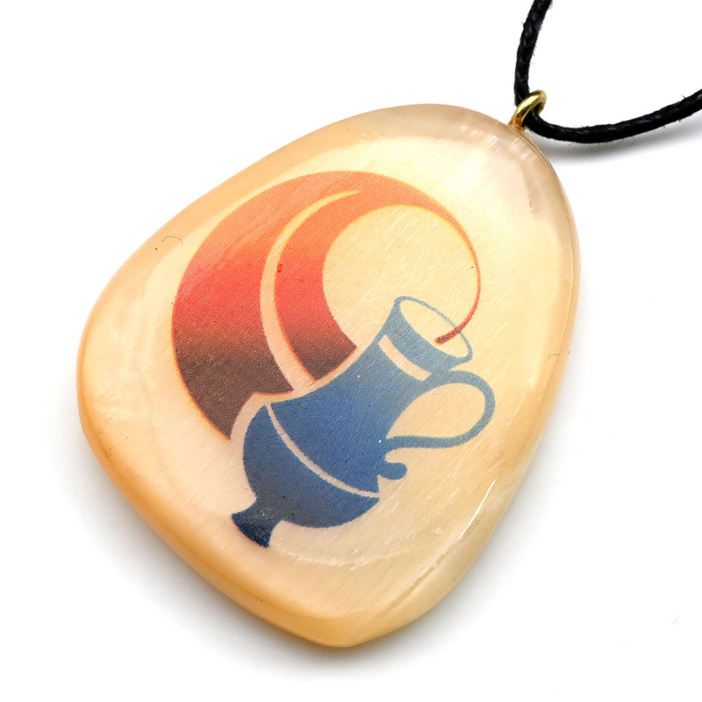 Кулон знак зодиака из селенита Водолей 37*44мм на шнурке