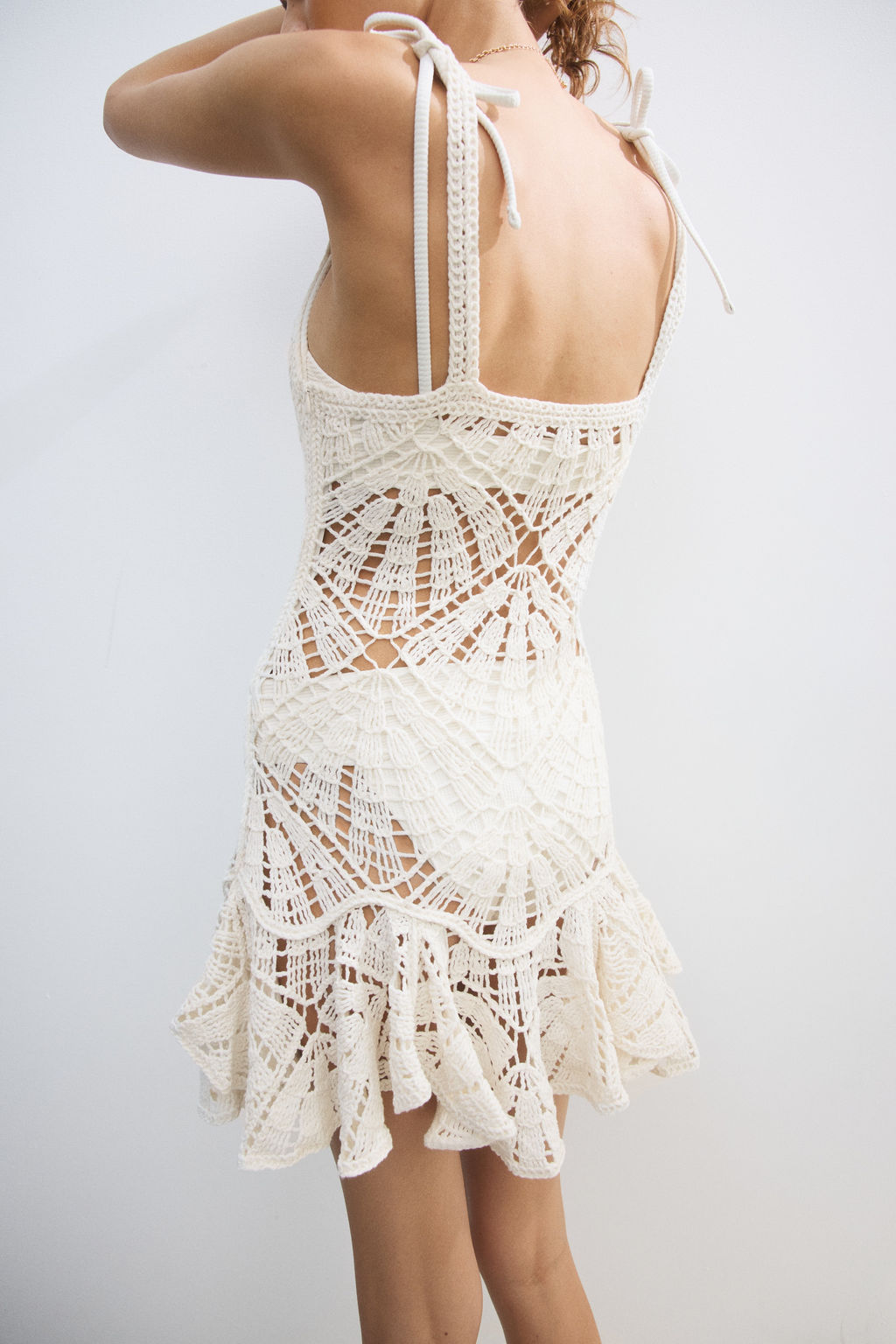 Vestido efecto crochet con volante - H&m фото 3