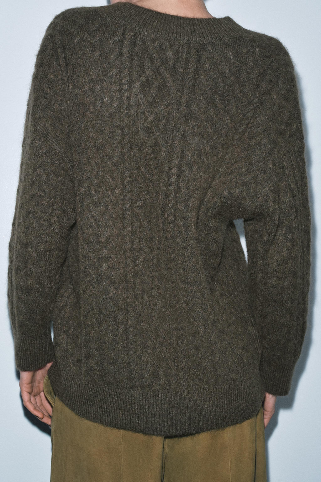 OVERSIZED CABLE KNIT JUMPER - Zara фото 3