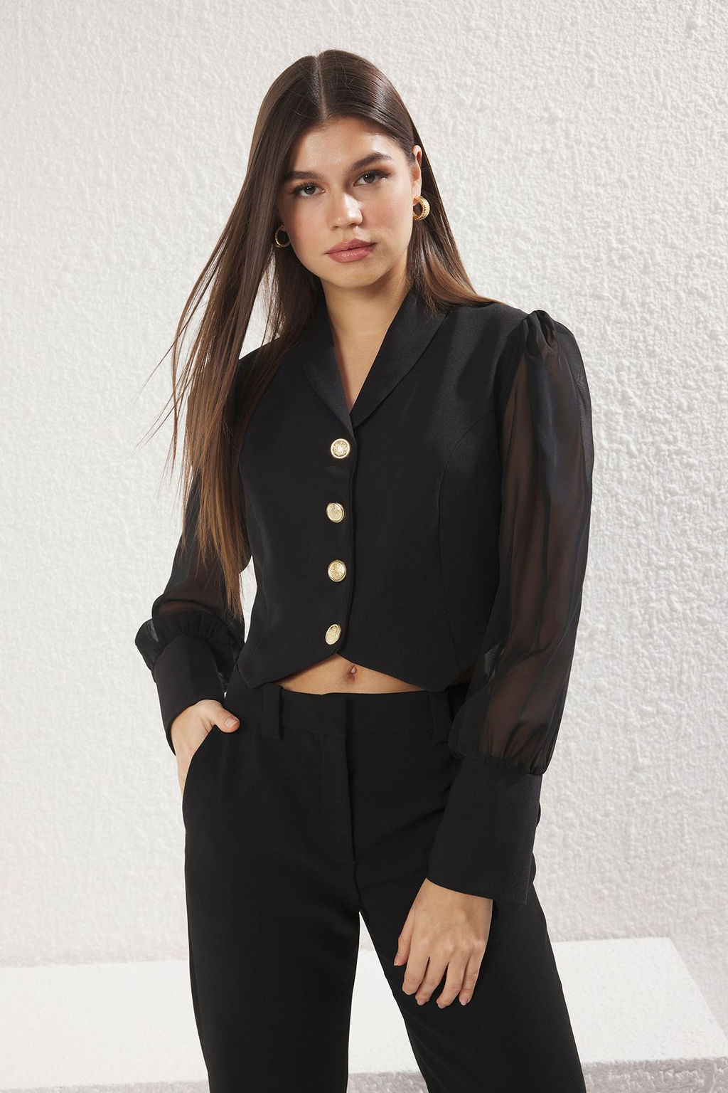 TRENDYOLMILLA Beyaz Metal Dugme Detayl? Kollar? Transparan Crop Dokuma Blazer Ceket TWOSS25BC00026 фото 7