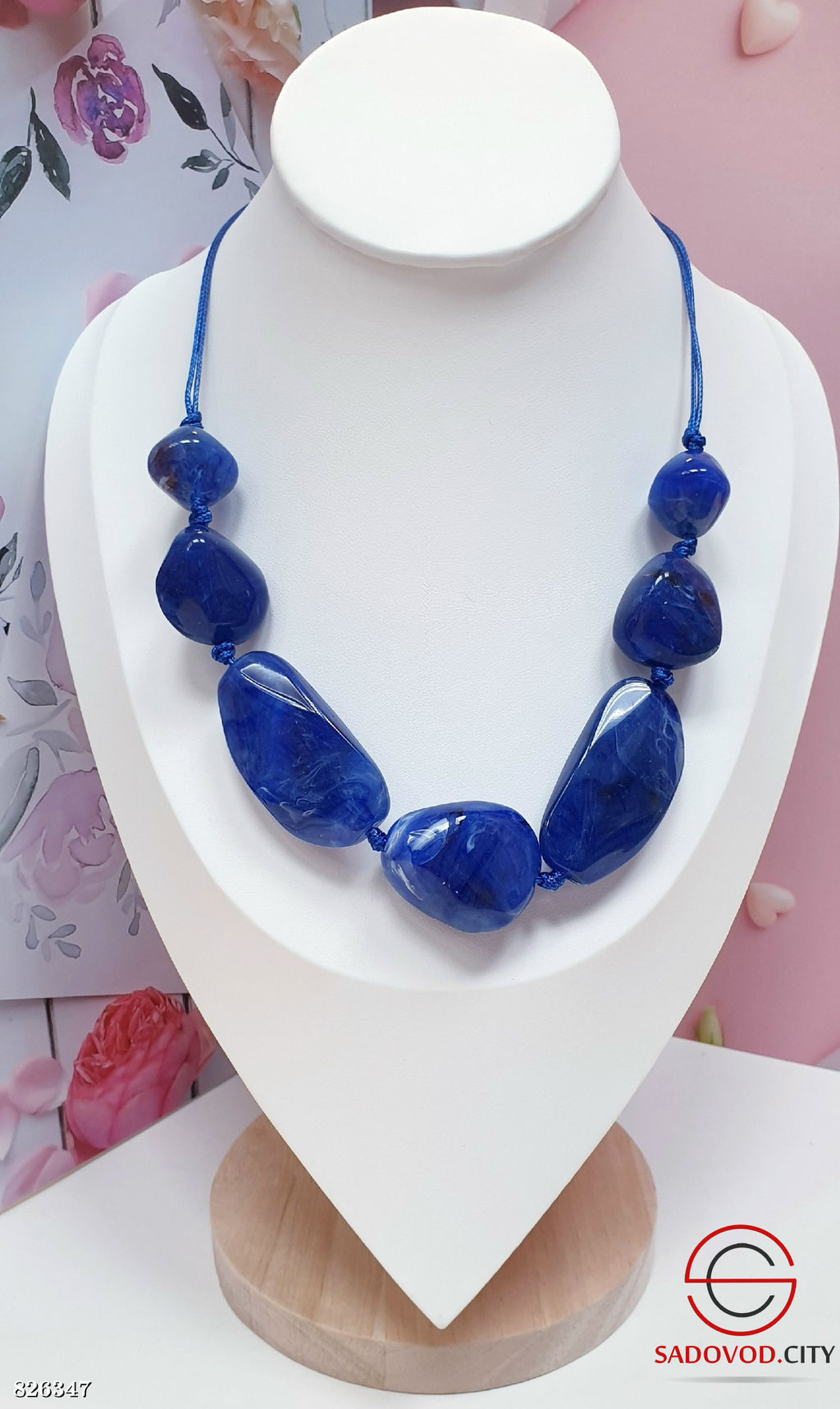 Колье женское на шею из камней