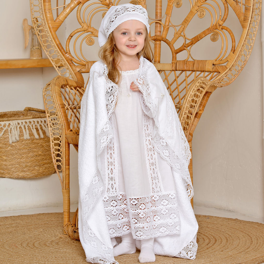 Крестильный набор с пеленкой и косынкой "Екатерина"