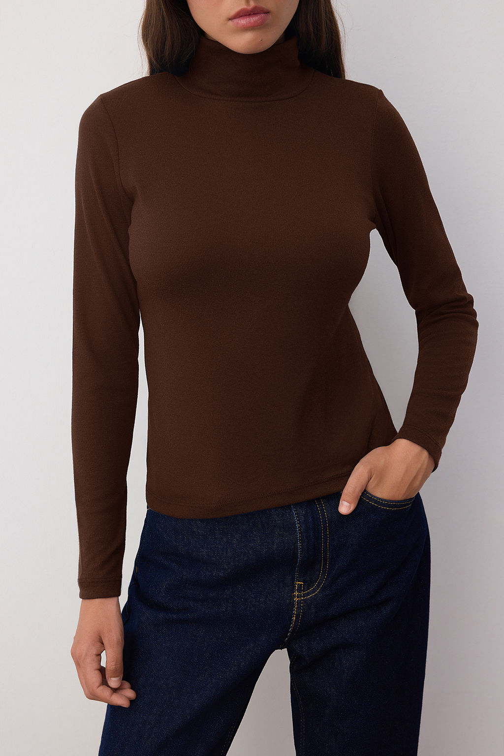Kahverengi Premium Yumusak Kumasl? Bal?kc? Yaka Fitted/Vucuda Oturan Esnek Orme Bluz TWOAW24BZ00119