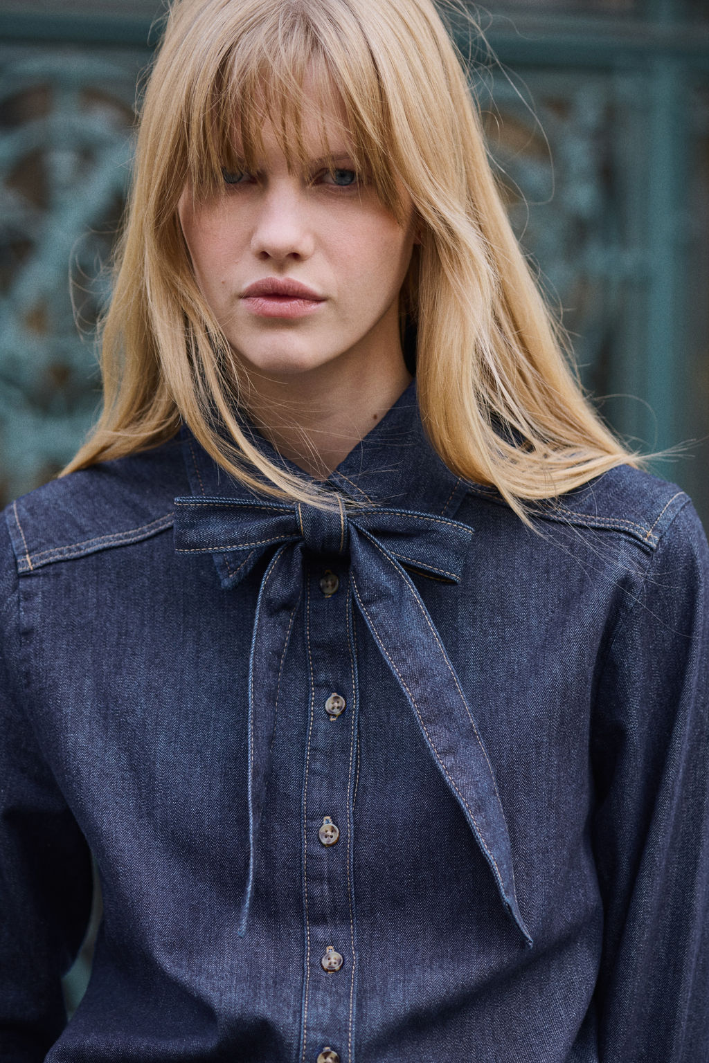 Blusa denim con lazada - H&m фото 3