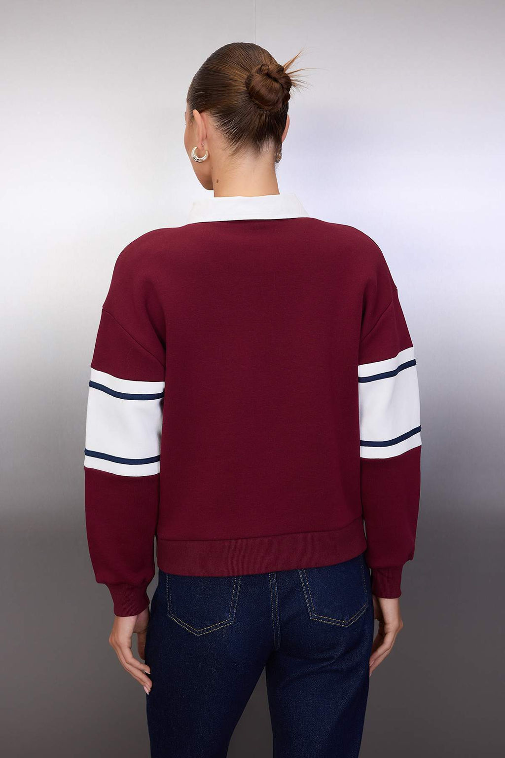 Bordo Renk Bloklu Polo Yaka Oversize/Genis Kal?p Orme Sweatshirt TWOAW26SW00119 - Trendyolmilla фото 4