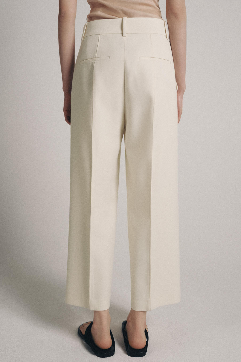 PANTAL?N CROPPED NERVIO ZW COLLECTION / Beige claro - Zara фото 9