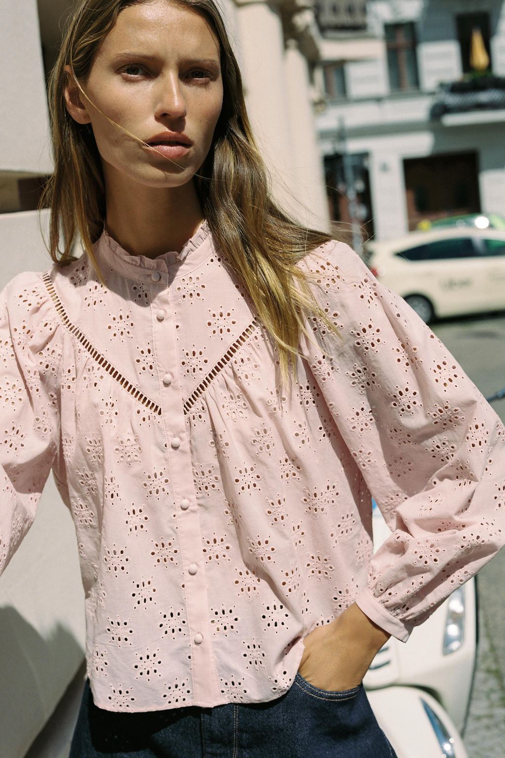 SHIRT WITH CUTWORK EMBROIDERY - Zara фото 4