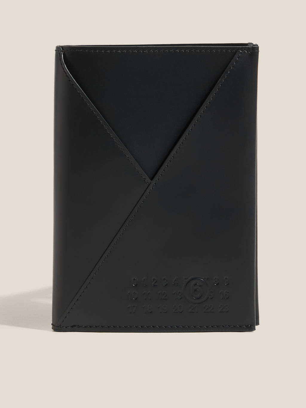 Обложка для паспорта MM6 MAISON MARGIELA PASSPORT HOLDER Артикул 4664331, черный